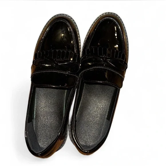 Classic Black Patent Leather Loafers - Picture 4 of 7